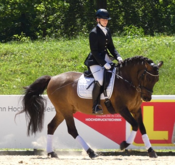 11 Pietrosu Rejtar Jessica Simonlehner